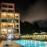 Hotell Cantilena Complex 3*